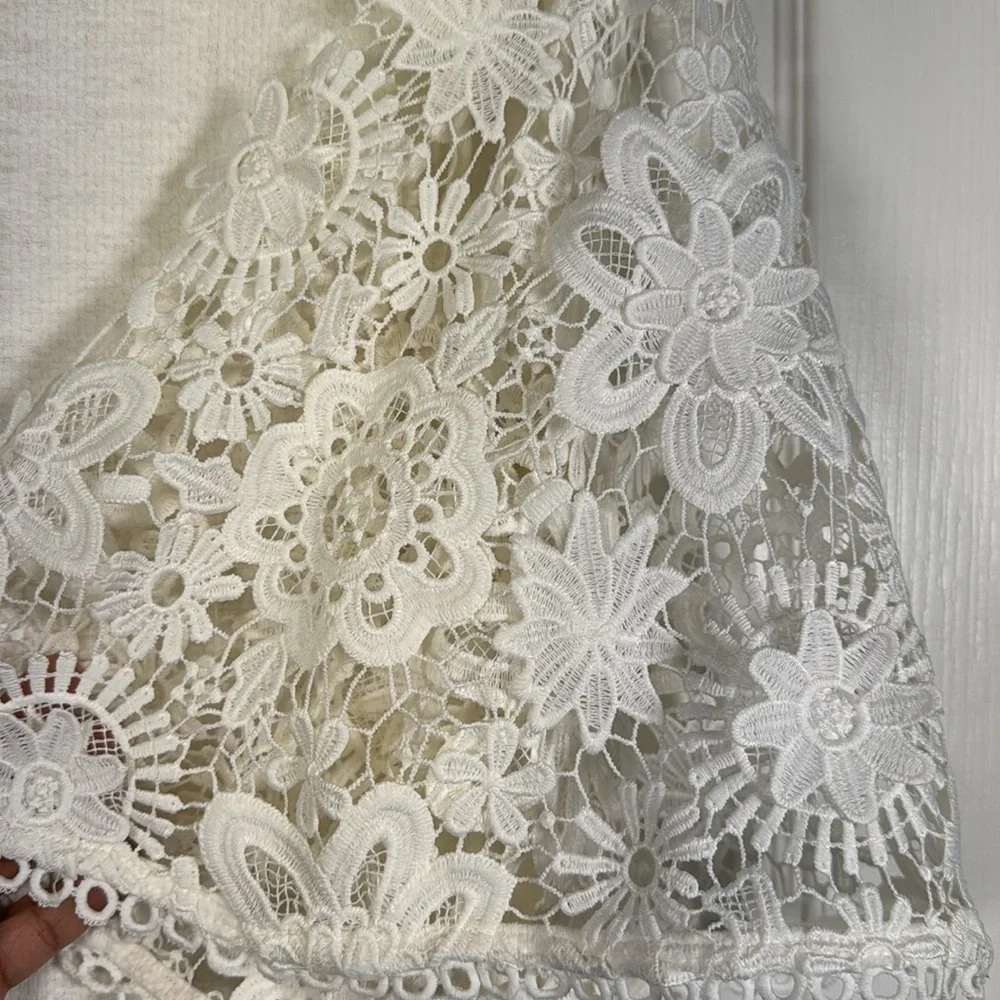 Anthropologie ERI + ALI Samara Lace Embroidered Bell Sleeves Blouse Ivory Large